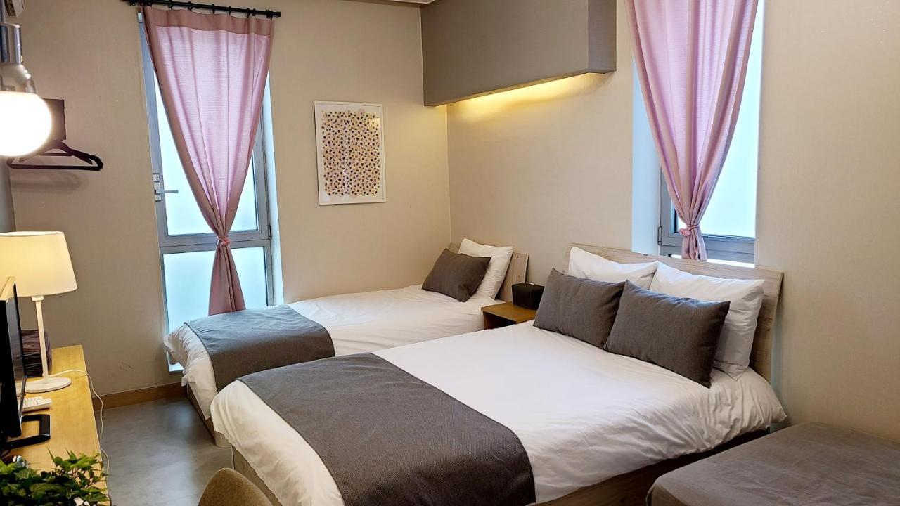 ดีดับบลิว ดีไซน์ เรสซิเดนซ์ Hotel โซล ภายนอก รูปภาพ